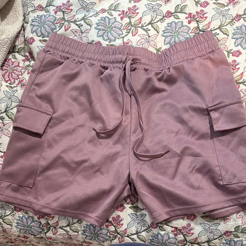 Women Lavender Cargo Shorts